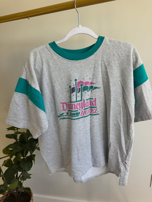 *RARE Vintage* DLR Hotel Shirt | Oversized M